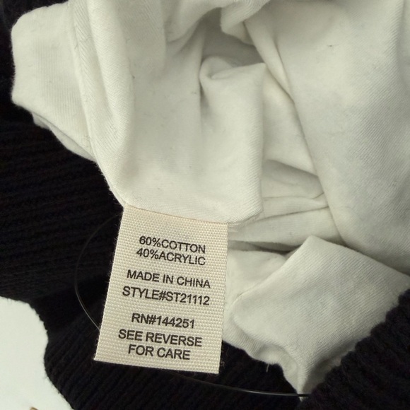 Black and White Chevron Knit Set - Picture 8 of 12